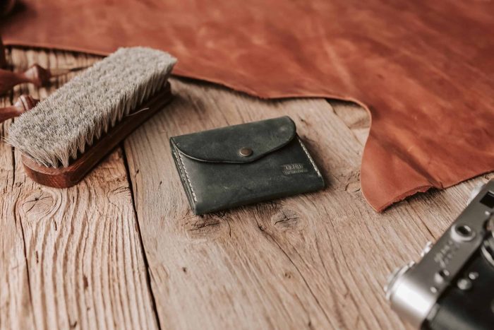 wallet-2c-min wallet-2c-min